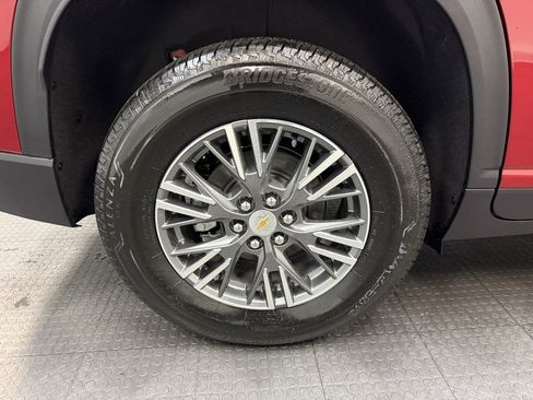 New 2026 Chevrolet Traverse LT image 13