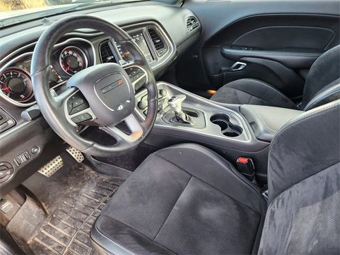 Used 2018 Dodge Challenger GT w/ GT Interior Package image 7