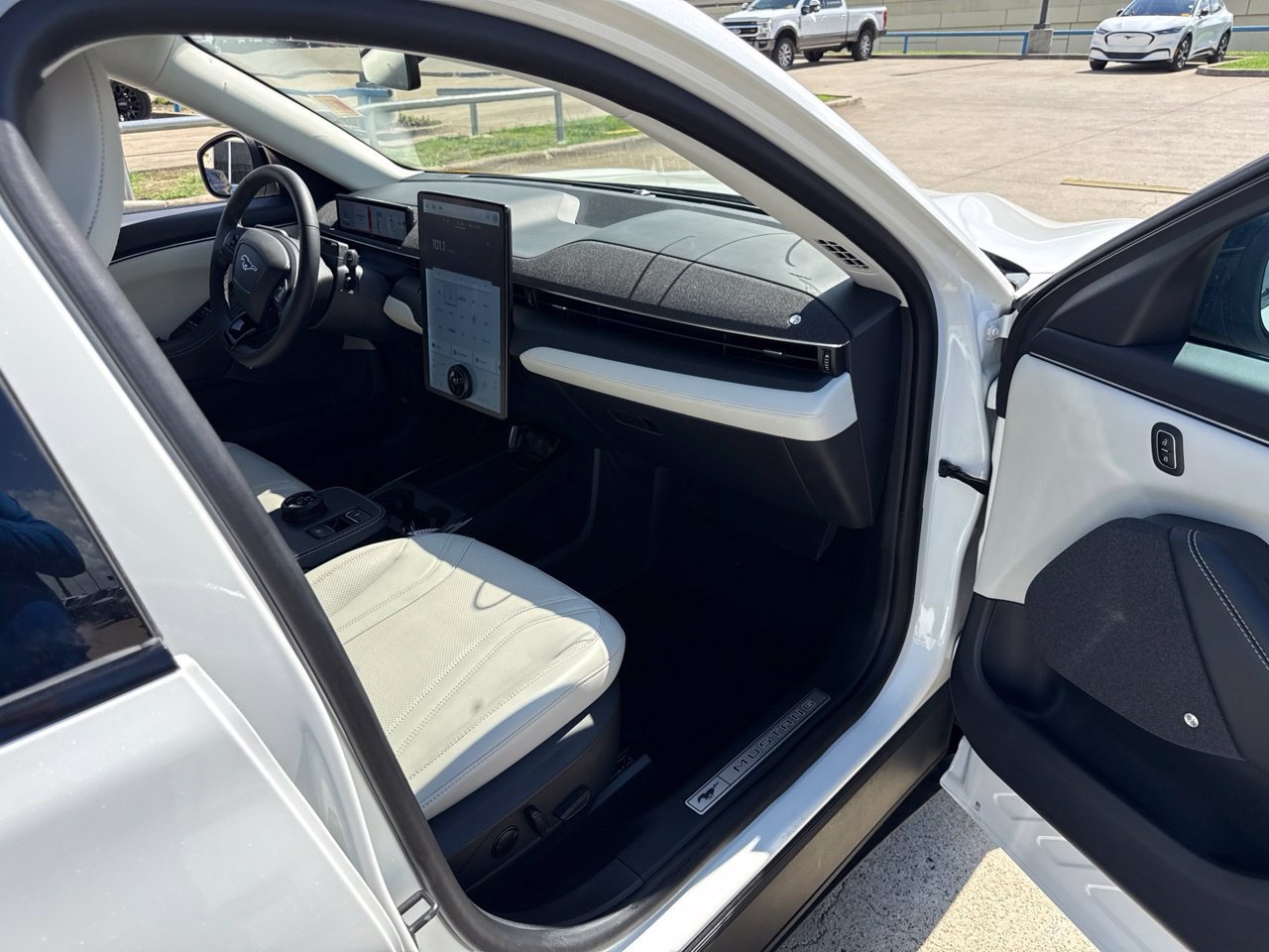 Used 2023 Ford Mustang Mach-E Premium RWD image 16