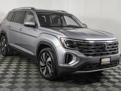 Used 2024 Volkswagen Atlas SEL AWD/4WD image 10