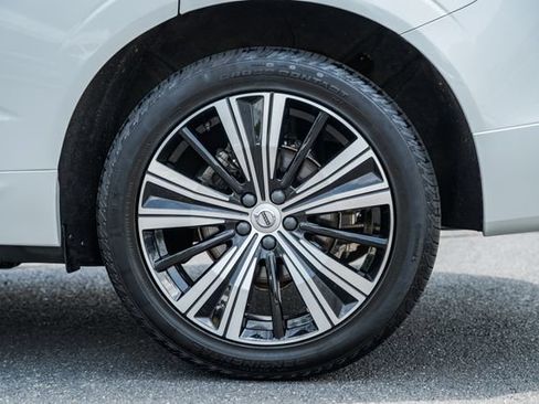 Certified 2023 Volvo XC60 B5 Plus w/ Climate Package AWD/4WD image 19