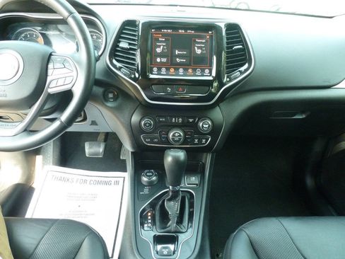 Used 2019 Jeep Cherokee Limited AWD/4WD image 21