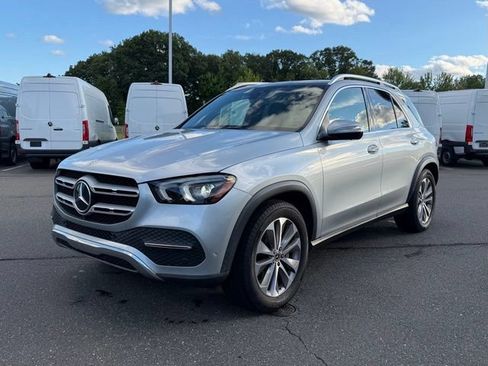 Used 2023 Mercedes-Benz GLE 350 4MATIC w/ Premium Package image 3