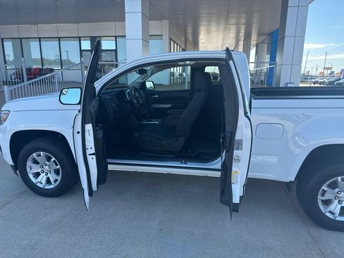 Used 2021 Chevrolet Colorado LT w/ Fleet Safety Package RWD image 32