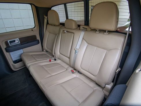 Used 2014 Ford F150 Lariat w/ Equipment Group 502A Luxury AWD/4WD image 18