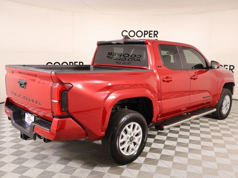 Used 2025 Toyota Tacoma SR5 RWD image 19