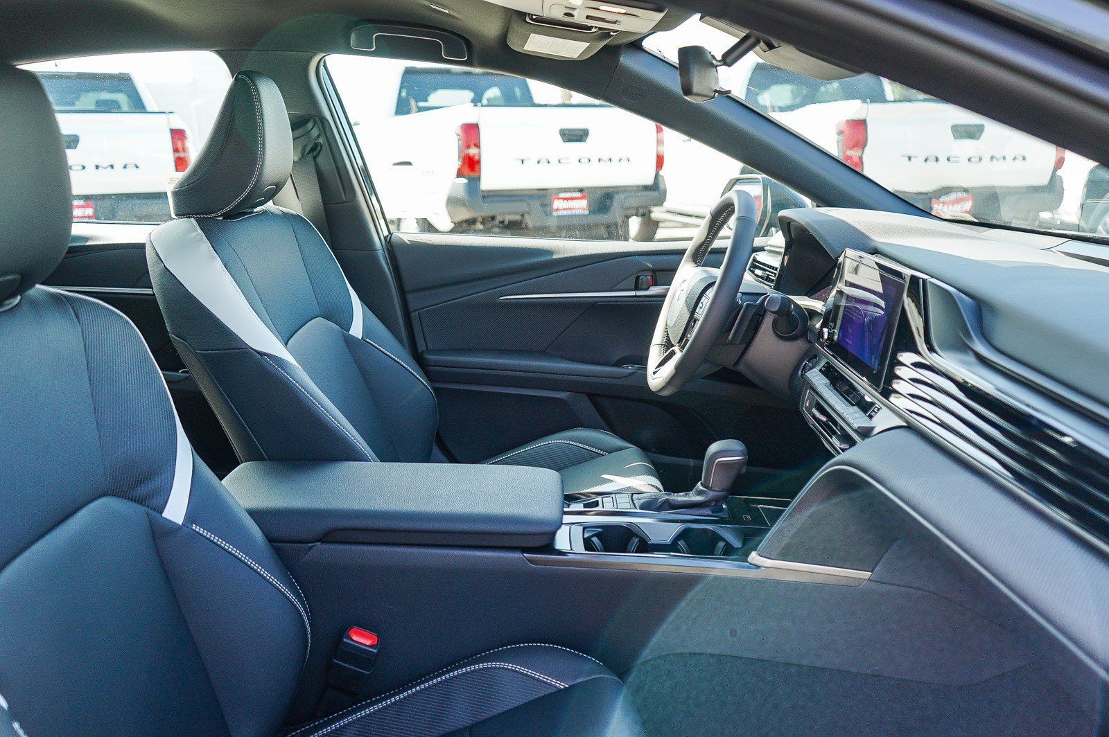 New 2026 Toyota Camry SE FWD image 19