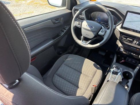 Used 2024 Ford Escape Active w/ Tech Pack #1 AWD/4WD image 14
