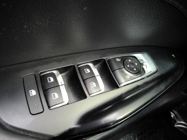Used 2022 Kia K5 GT-Line FWD image 34