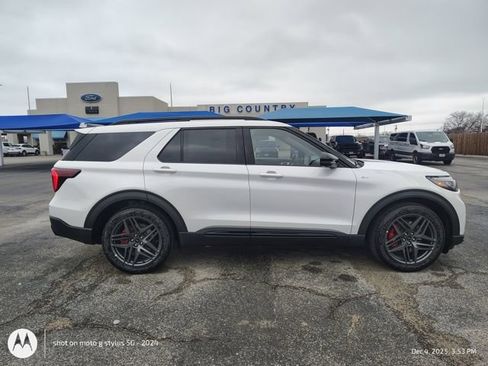 New 2026 Ford Explorer ST-Line w/ ST-Line Street Pack image 5
