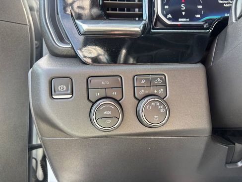 Used 2025 Chevrolet Silverado 1500 LT w/ Safety Package image 20