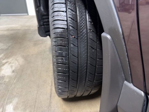 Used 2017 Toyota RAV4 Limited image 27