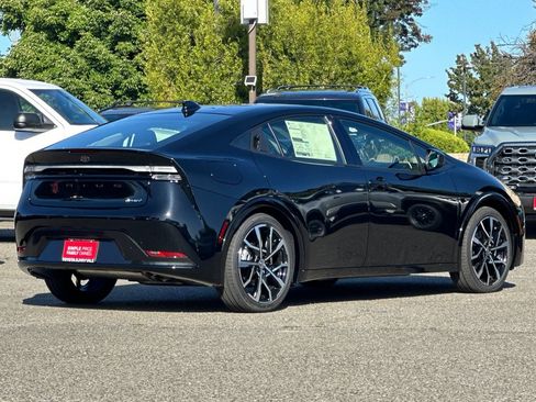 New 2026 Toyota Prius Plug-In Hybrid FWD image 3