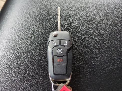 Used 2017 Ford F350 Lariat w/ Chrome Package image 29