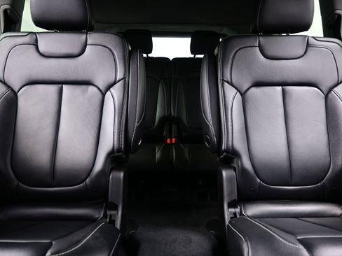 Used 2022 Jeep Grand Cherokee L Limited image 16