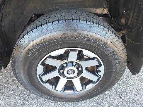 Used 2021 Toyota 4Runner TRD Off-Road Premium image 7