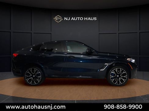 Used 2022 BMW X6 M w/ Executive Package image 9