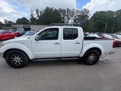 Used 2012 Nissan Frontier SL RWD image 9