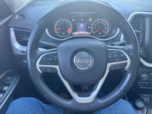 Used 2015 Jeep Cherokee Limited image 23