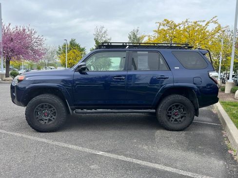 Used 2018 Toyota 4Runner SR5 Premium AWD/4WD image 5