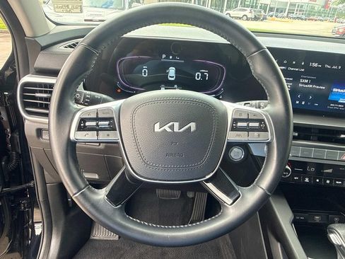Used 2024 Kia Telluride LX FWD image 28