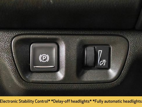 Certified 2023 GMC Acadia SLE w/ LPO, Floor Liner Package image 26