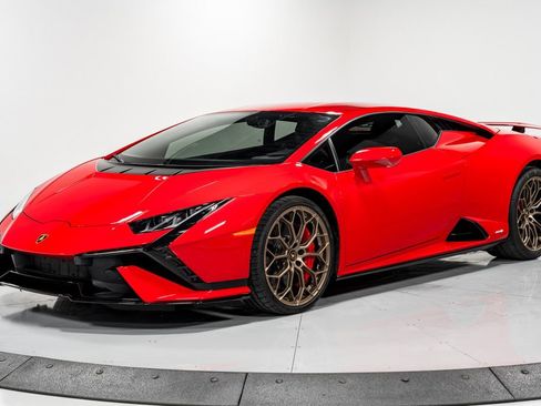 Used 2023 Lamborghini Huracan Tecnica image 7