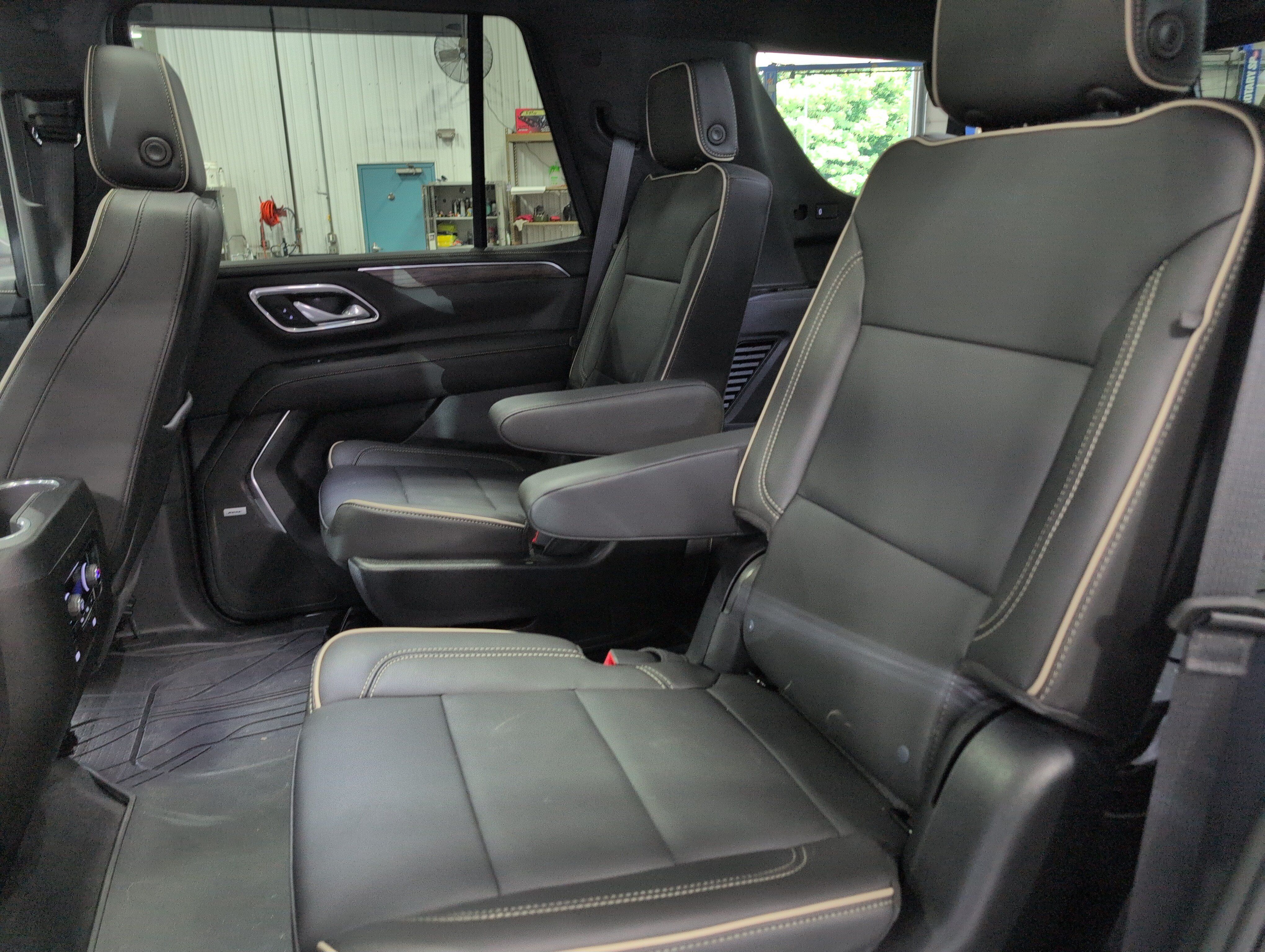 Used 2024 Chevrolet Tahoe Premier AWD/4WD image 8