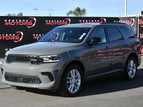 Used 2024 Dodge Durango GT image 3