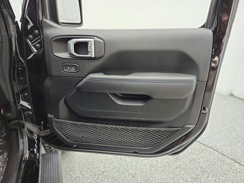 Used 2021 Jeep Wrangler Unlimited Rubicon 4xe w/ Steel Bumper Group AWD/4WD image 19