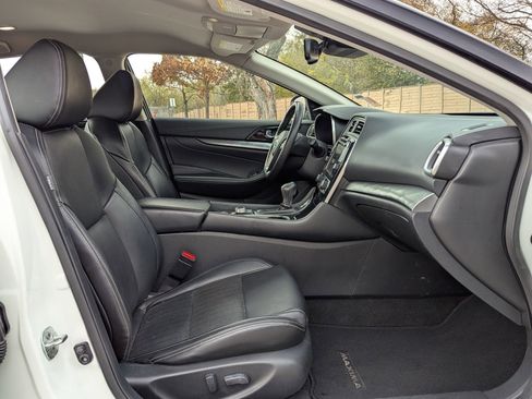 Used 2023 Nissan Maxima SV w/ Floor Mat Group image 26