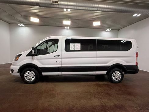 Used 2023 Ford Transit 350 XLT image 31