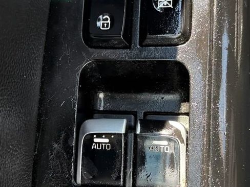 Used 2018 Kia Soul ! w/ Tech Package FWD image 24