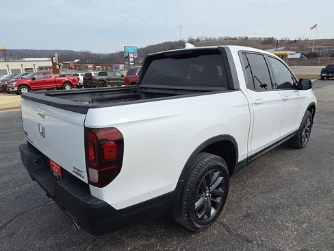 Used 2023 Honda Ridgeline Sport image 9