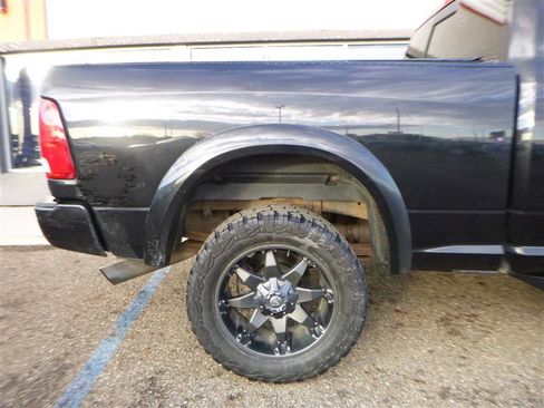 Used 2011 RAM 2500 Laramie w/ Cold Weather Group image 4