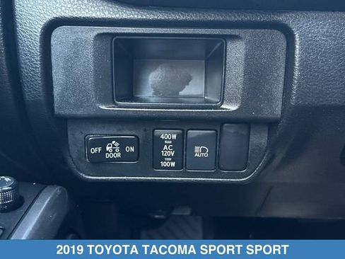 Used 2019 Toyota Tacoma TRD Sport w/ Technology Package AWD/4WD image 29