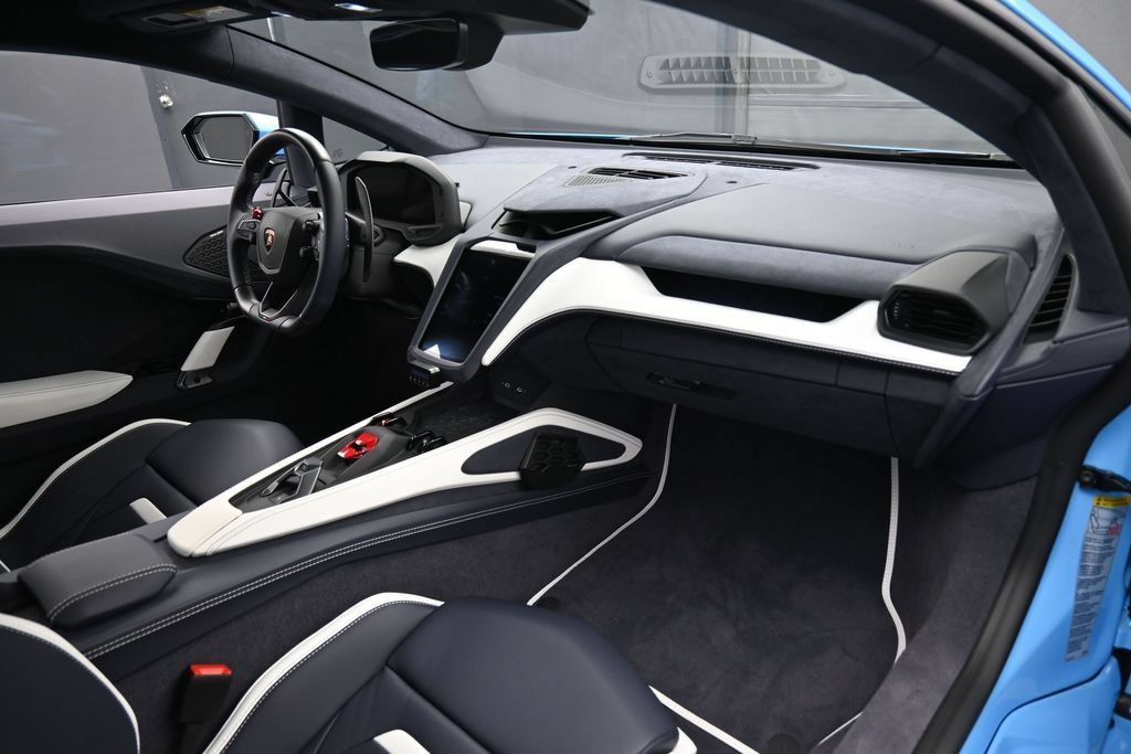 Used 2026 Lamborghini Temerario AWD/4WD image 23