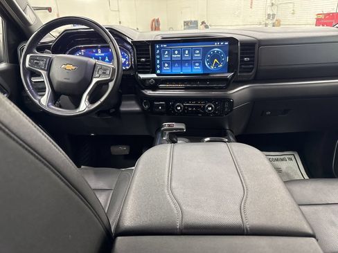 Used 2024 Chevrolet Silverado 1500 LTZ w/ LTZ Convenience Package II AWD/4WD image 18