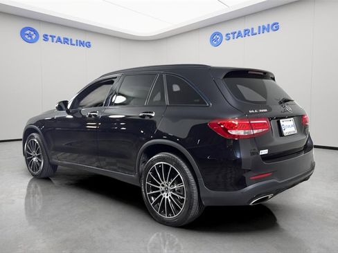 Used 2017 Mercedes-Benz GLC 300 4MATIC image 4