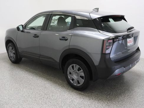 Used 2025 Nissan Kicks S FWD image 9