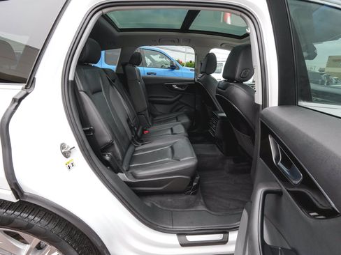 Used 2023 Audi Q7 3.0T Premium w/ Convenience Package AWD/4WD image 38