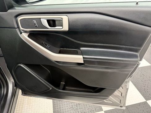 Used 2023 Ford Explorer XLT w/ Equipment Group 202A image 22