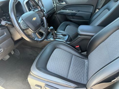 Used 2018 Chevrolet Colorado Z71 RWD image 14