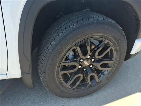 New 2026 GMC Sierra 1500 Pro w/ Graphite Edition image 9