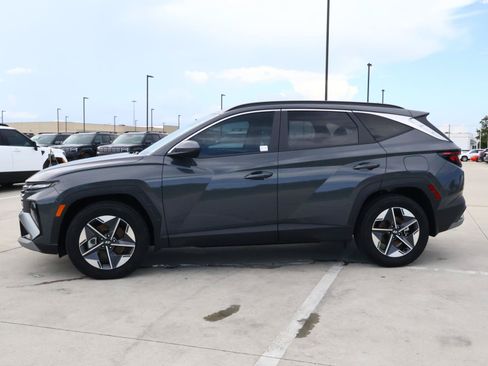 Used 2026 Hyundai Tucson SEL FWD image 2