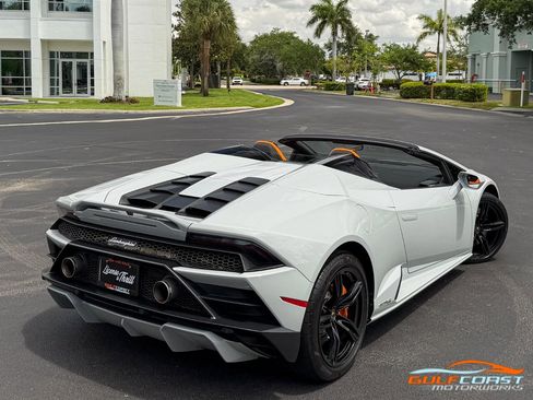 Used 2021 Lamborghini Huracan EVO RWD image 62