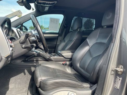 Used 2016 Porsche Cayenne GTS AWD/4WD image 7