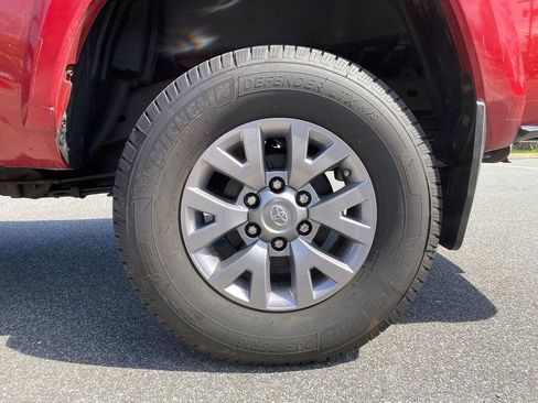 Used 2016 Toyota Tacoma SR5 image 29