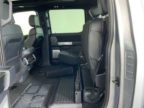 Used 2024 Ford F350 Platinum w/ FX4 Off-Road Package image 34