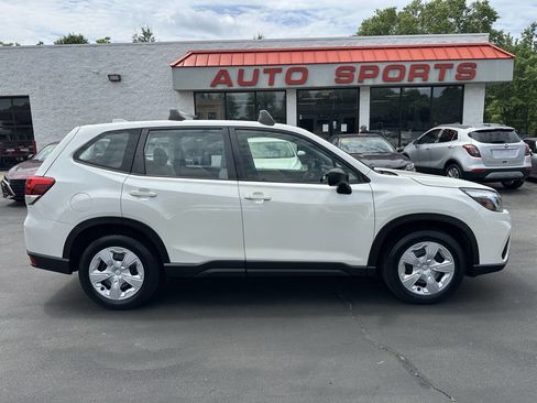 Used 2019 Subaru Forester AWD/4WD image 4